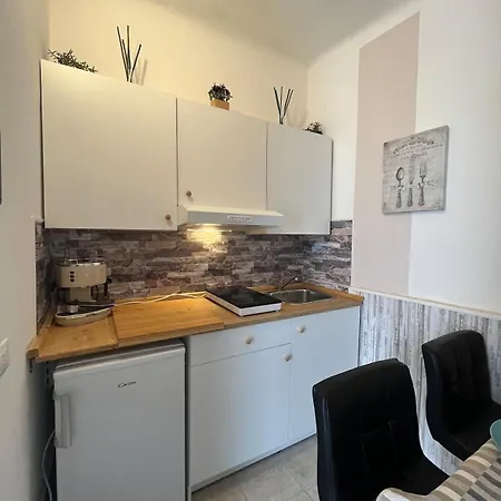 Apartment La Depandance 7 Minuti Dal Mare 2 Minuti Dall Accademia *