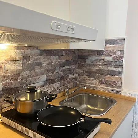 Apartment La Depandance 7 Minuti Dal Mare 2 Minuti Dall Accademia Carrara