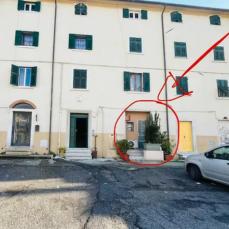 La Depandance 7 Minuti Dal Mare 2 Minuti Dall Accademia Apartment Carrara